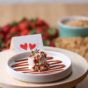 Chocolate Covered Strawberries: White Lightning Recipe by Tasty_image