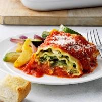 Spinach and Cheese Lasagna Rolls image