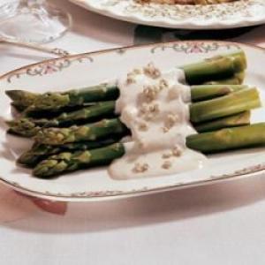 Asparagus with Blue Cheese Sauce_image