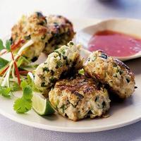 Thai chicken cakes with sweet chilli sauce image