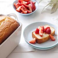 Ricotta Orange Pound Cake with Strawberries_image