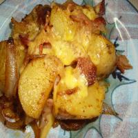 Spicy Potatoes W/Smoked Gouda, Bacon & Onions (#9)_image