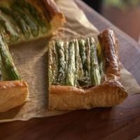 Asparagus, Herb and Goat Cheese Puff Pastry_image