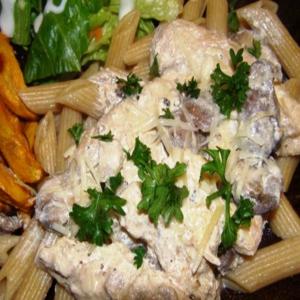 Penne With Chicken and Gorgonzola Cheese_image