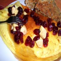 Apple-Cranberry Omelette_image