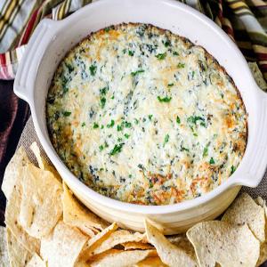 Asiago Spinach and Artichoke Dip for Game Day_image