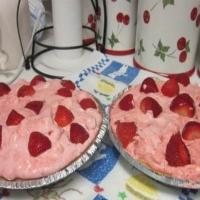 Strawberry Marshmallow Pie (sugar-free, or not) image