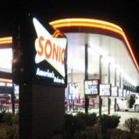 Sonic Drive-In Peanut Butter Shake and Peanut Butter Fudge Shake_image