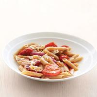 Whole-Wheat Penne with Tomatoes and Red Onion_image