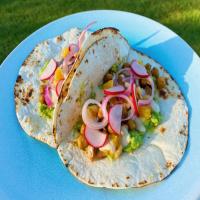 Crunchy Roasted Chickpea Tacos image