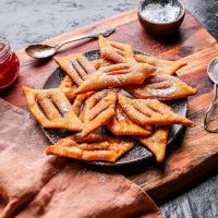 Hungarian Deep-Fried Angel Wing Cookies (Csoroge)_image