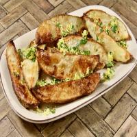 Lemon-Garlic Potato Wedges image