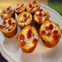 Mini-Pepperoni Pizza Puffs image