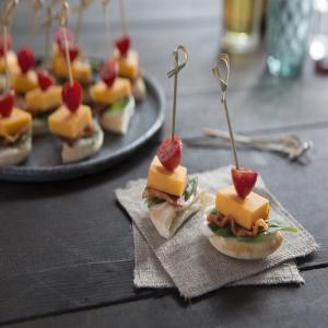 Bacon-Cheddar Stacker Snackers image