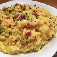 Risotto con Zafferano e Pancetta in Pentola a Pressione (Saffron and Pancetta Risotto)_image