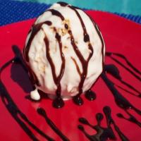White Chocolate Covered Ice Cream Crunch Balls!_image