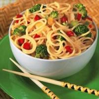 Broccoli Noodle Salad with Asian Peanut Citrus Sauce_image