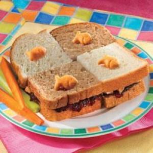 Goldfish Checkerboard Sandwich_image