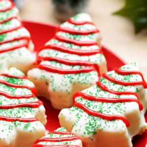 Little Debbie-Inspired Christmas Tree Cakes Recipe by Tasty_image