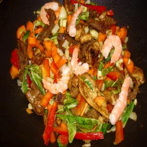 Beef , Prawn and Chicken Curried Noodles image