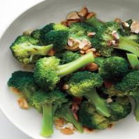 Broccoli with Toasted Cashews image
