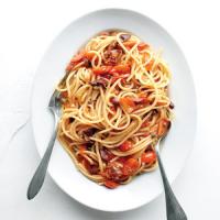 Classic Spaghetti Puttanesca image
