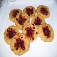 Cheddar Pecan Thumbprints With Jalapeno Jelly and Cranberries_image