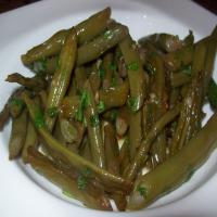 Fasoliyyeh Bi Zayt (Syrian Green Beans With Olive Oil) image