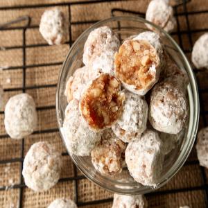 Old-Fashioned Date Balls_image