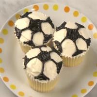 How to Decorate Soccer Cupcakes_image
