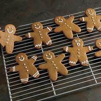 Classic Gingerbread Cookies_image