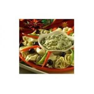 Tortelloni Wreath with Pesto Dip_image