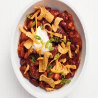 Slow-Cooker Barbecue Chili with Corn Chips image