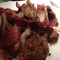 Chicken livers with bacon and onions image