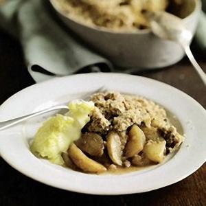 The Best Ever Apple Crumble_image