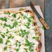 Grilled Pizza with Fontina and Arugula_image