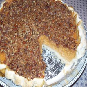 Maple Pumpkin Crumb Pie - Yummy!_image