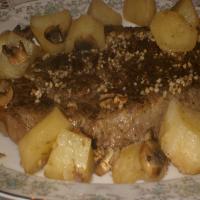 Beef Rib-Eye Roast With Potatoes, Mushrooms and Pan Gravy image
