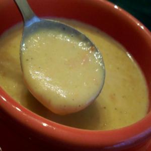 Cheddar Chowder With Red Pepper_image