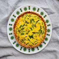 Salmon & Asparagus Quiche with a Cheddar Crust_image