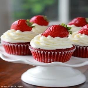 Strawberry Red Velvet Cupcakes Recipe - (4.4/5)_image