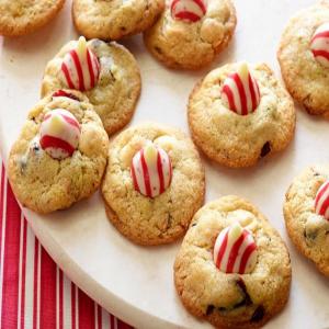 Macadamia-Almond Christmas Cookies image
