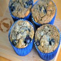 Delicious and Nutritious Whole Wheat Banana and Blueberry Muffins_image
