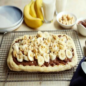Grilled Chocolate Hazelnut & Banana Pizza_image