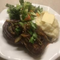 Balsamic Pork Chops with Caramelized Onions_image