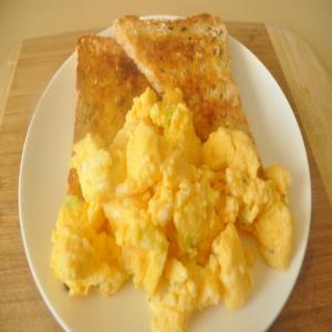 Buttery Microwave Scrambled Eggs for Two_image