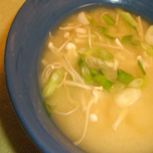 Miso Soup With Enoki Mushrooms_image