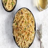 Spicy Spaghetti With Garlic and Olive Oil_image