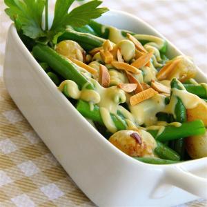 Green Beans With Mustard Cream Sauce and Toasted Almonds_image