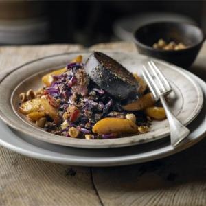 Warm salad of red cabbage, black pudding & apple_image